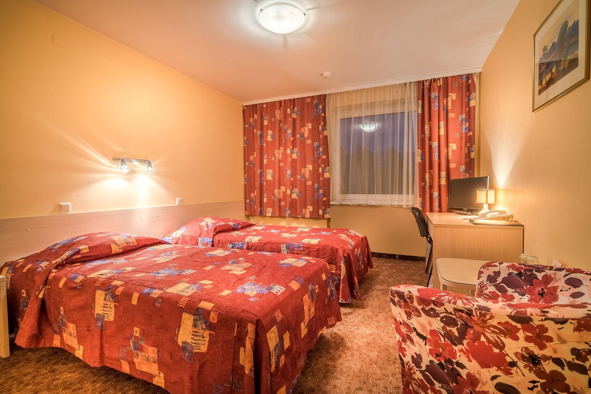 Karolina Park Hotel Vilnius Ngoại thất bức ảnh